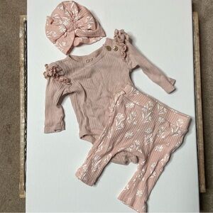 Pink Floral Baby Outfit Set Rachel Zoe 0-3 months